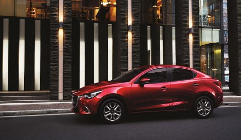 Mazda เปิดตัวมาสด้า 2 ใหม่ เพิ่มออฟชั่นเพียบ! เอาใจวัยรุ่น