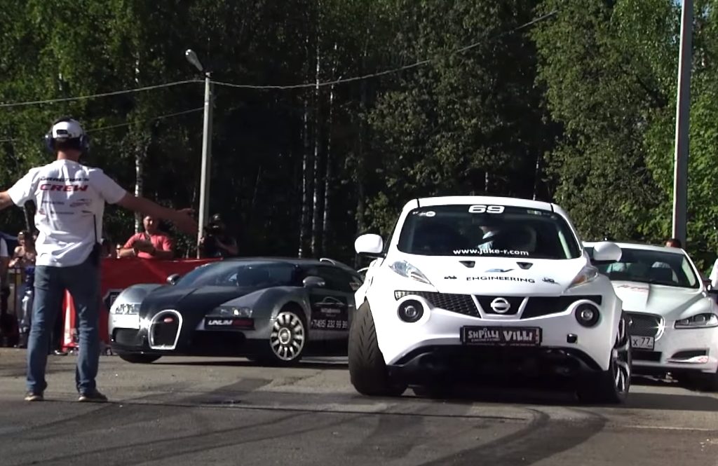 เมื่อ Nissan Juke R กล้าแข่งกับ Veyron และ 599 GTO ความมันจึงบังเกิด