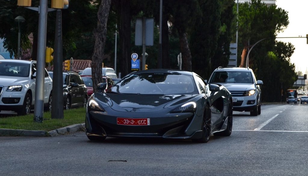 จับภาพได้ที่สเปน McLaren 600LT ที่แทบจะเป็นคันแรกๆ ที่ถูกปล่อยออกมาวิ่งบนถนน
