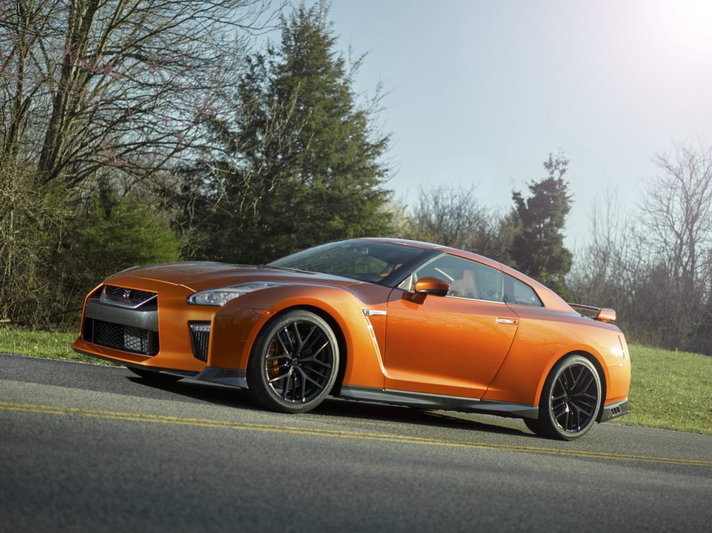 ลือกันว่า Nissan Z และ GT-R ในอนาคต จะปรับเปลี่ยนเครื่องยนต์มาใช้กำลังไฟฟ้า