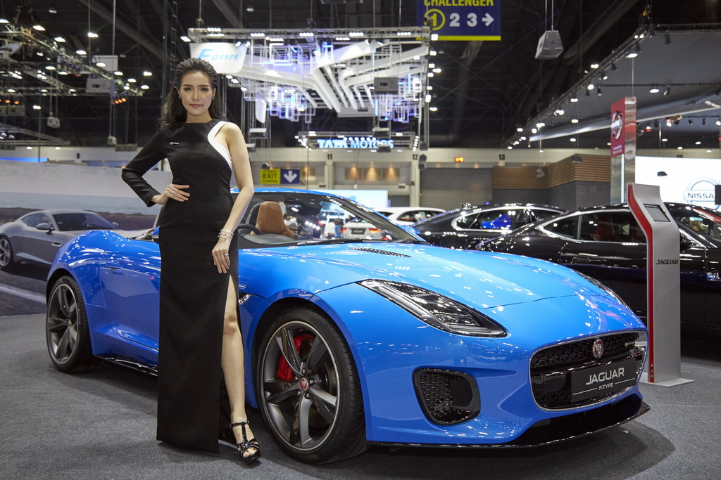 เผยโฉม! Jaguar F type และ Range Rover ใหม่ เอสยูวีระบบไฟฟ้าปลั๊กอิน-ไฮบริด