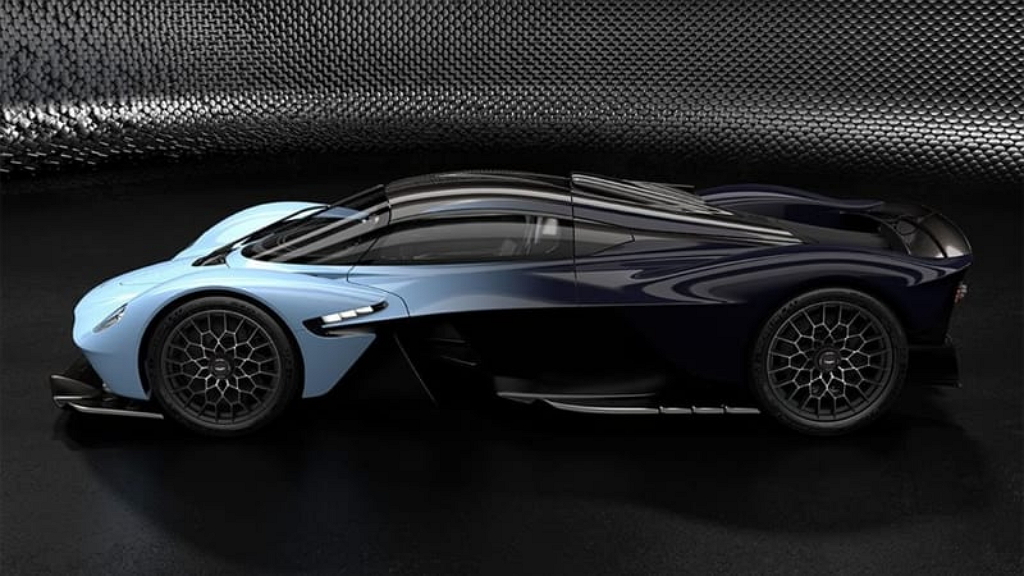 เผยภาพชุดใหม่ ใกล้เคียงเวอร์ชั่นผลิตที่สุด Aston Martin Valkyrie ว่าที่ไฮเปอร์คาร์ราคา 100 ล้านบาท