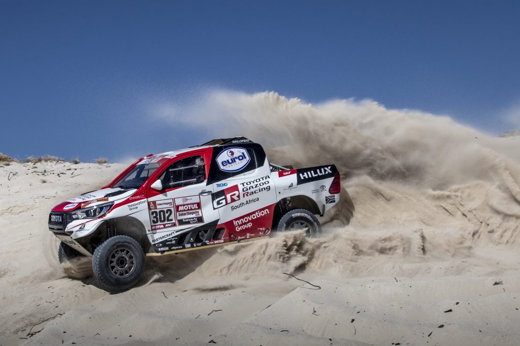 โหดตามเคย Toyota Gazoo Racing แต่งจัดเต็มกระบะแข่งสนามสุดแกร่งอย่าง Dakar 2019