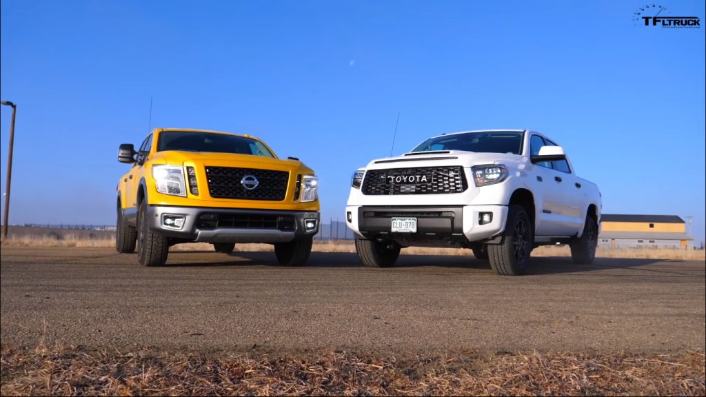 จับกระบะไซส์ใหญ่ มาประลองความเร็วกัน ระหว่าง Nissan Titan และ Toyota Tundra TRD Pro