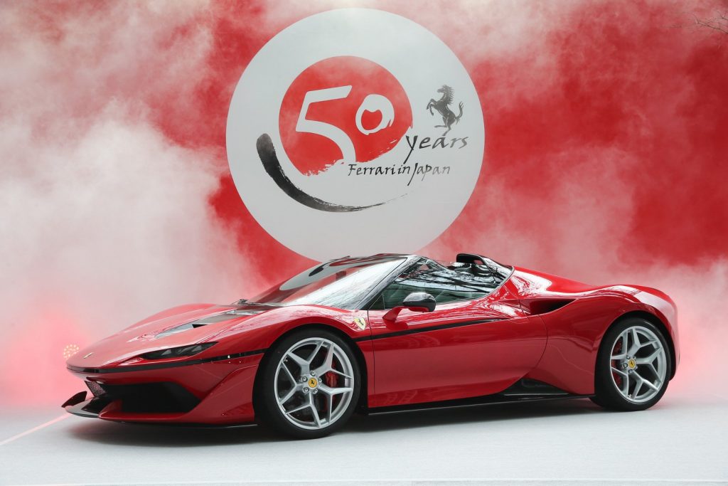 สุดยอดแรร์ไอเท็มอย่าง Ferrari J50 สิบคันในโลกที่ถูกประกาศขาย ในสภาพไมล์อยู่ที่เลข 0 แบบใหม่เอี่ยม