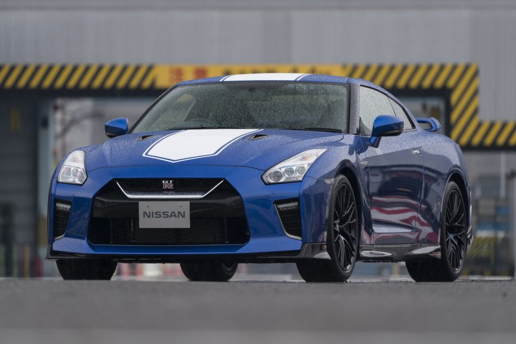 รุ่นพิเศษฉลองครบ 50 ปี Nissan GT-R ที่นำสีน้ำเงินเอกลักษณ์ของ R34 มาไว้บน R35