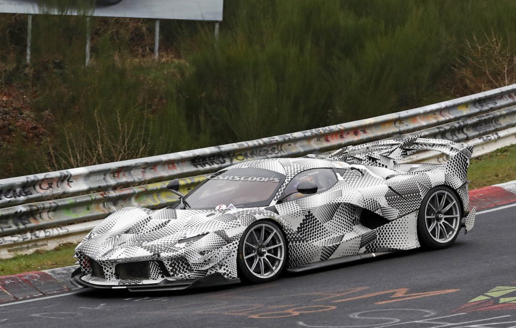 Ferrari FXX K Evo สุดลึกลับ โผล่วิ่งทดสอบที่สนาม Nurburgring คาดกำลังกว่า 1,000 แรงม้า