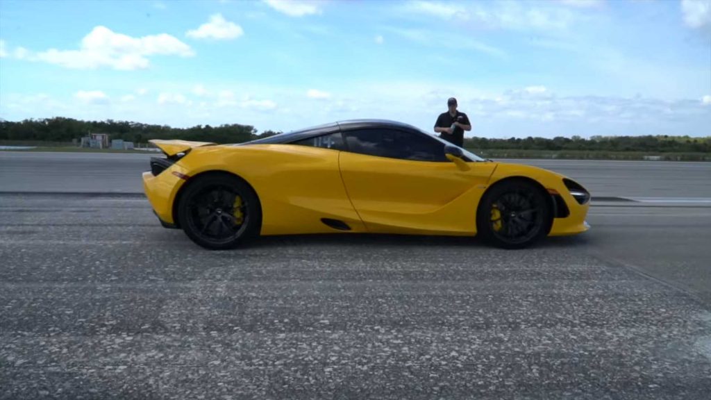 รถเดิมๆ ที่แรงที่สุดในโลกอย่าง McLaren 720S โชว์ลีลาเทพ วิ่ง 216 ไมล์/ชั่วโมง