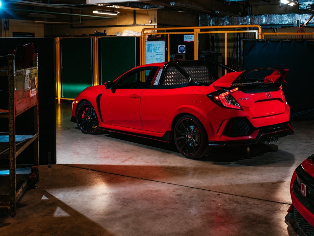 Civic Type R คันนี้ ถูกตัดหลังคา และ ห้องโดยสารตอนหลังออกไป จนกลายเป็นปิกอัพสุดเท่