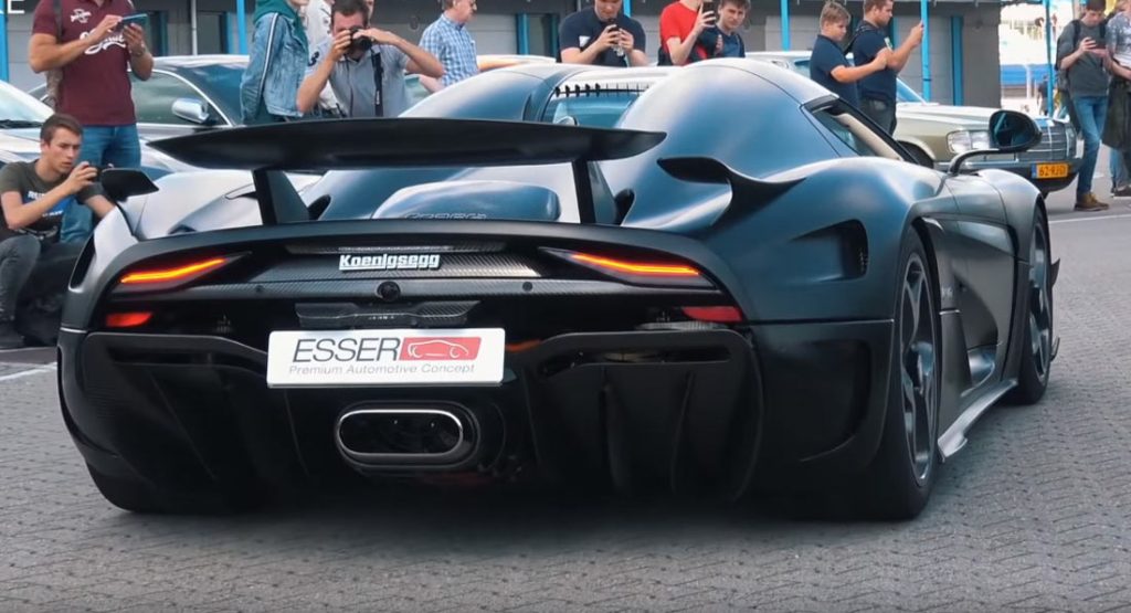 Koenigsegg Regera ไฮเปอร์คาร์ที่มาในชุดดำ พร้อมเสียงคำรามอันน่าเกรงขาม