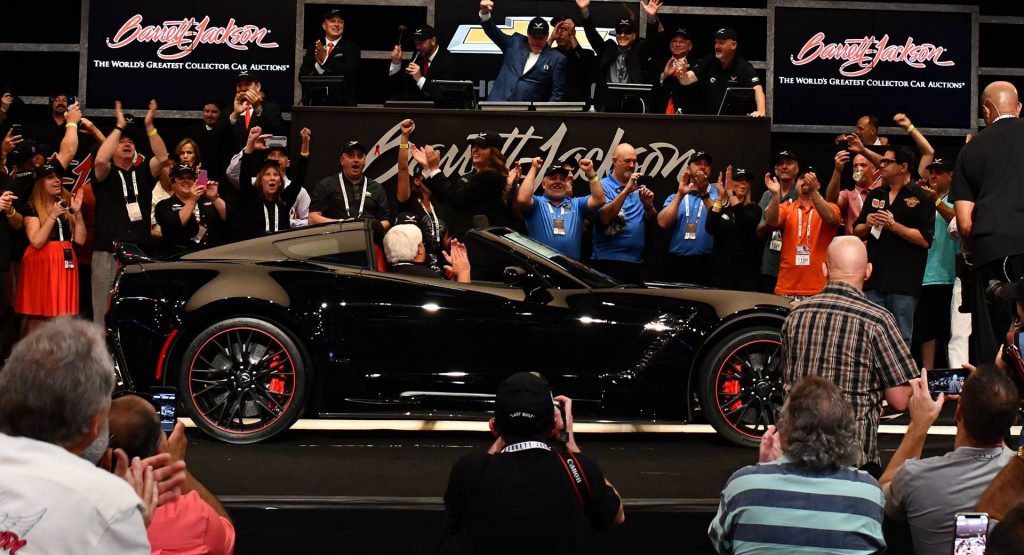 โบกมือลา Corvette เครื่องวางหน้าคันสุดท้าย ด้วยการประมูลจนราคาพุ่งถึง 83 ล้าน