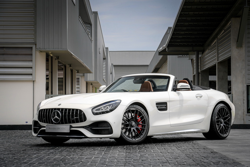เปิดตัว 2 สปอร์ตพันธุ์แรงโฉมใหม่ “Mercedes-AMG GT C Roadster” และ “Mercedes-AMG GT 63 S 4MATIC+ 4-Door Coupé”