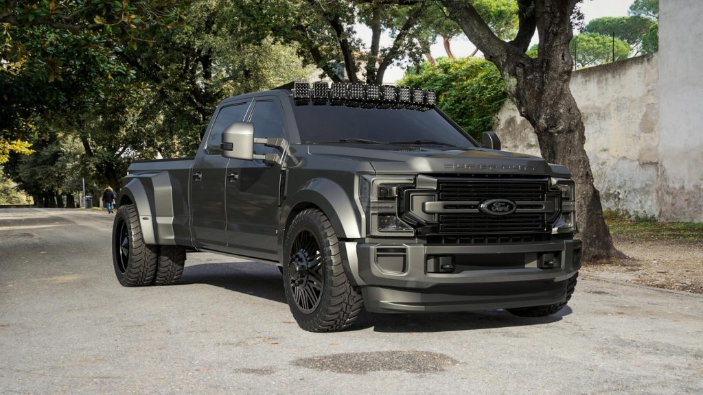 กระบะ 6 ล้อ สุดโหด F-450 Super Duty ดาวเด่นในงาน SEMA ที่ผ่านมา
