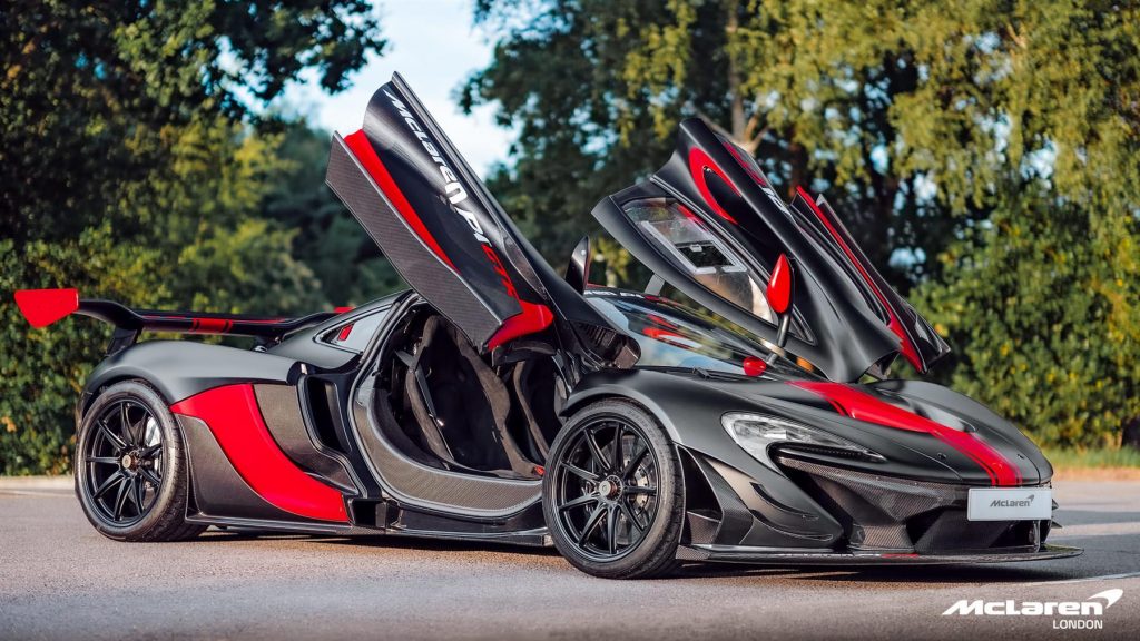 จากสนามแข่งสู่ท้องถนน McLaren P1 GTR สีดำแดง ราคาเพียง 12 ล้าน