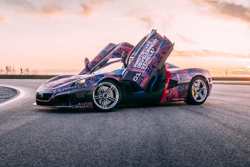 ไฮเปอร์คาร์ 1,900 แรงม้า Rimac C_Two เผยตัวอย่างท่าทางการเคลื่อนไหวอันทรงพลังครั้งแรก
