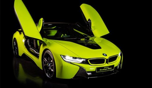 i8 Roadster สีเขียวสะท้อนแสงสุดจี๊ด LimeLight Edition ที่สรรค์สร้างโดย Alcantara