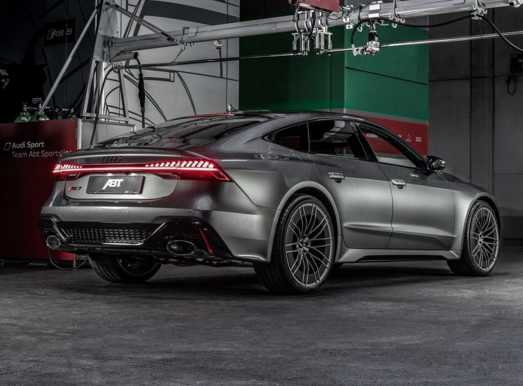 Audi RS7 จาก ABT คันนี้ เป็นซีดาน 4 ประตู ที่แรงพอ ๆ กับ Huracan เลยก็ว่าได้