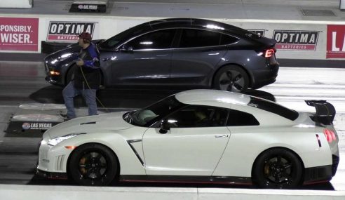 กราบในความแรง GT-R Nismo ที่รถไฟฟ้าอย่าง Tesla Model 3 ก็ต้องยอมก้มหัวให้