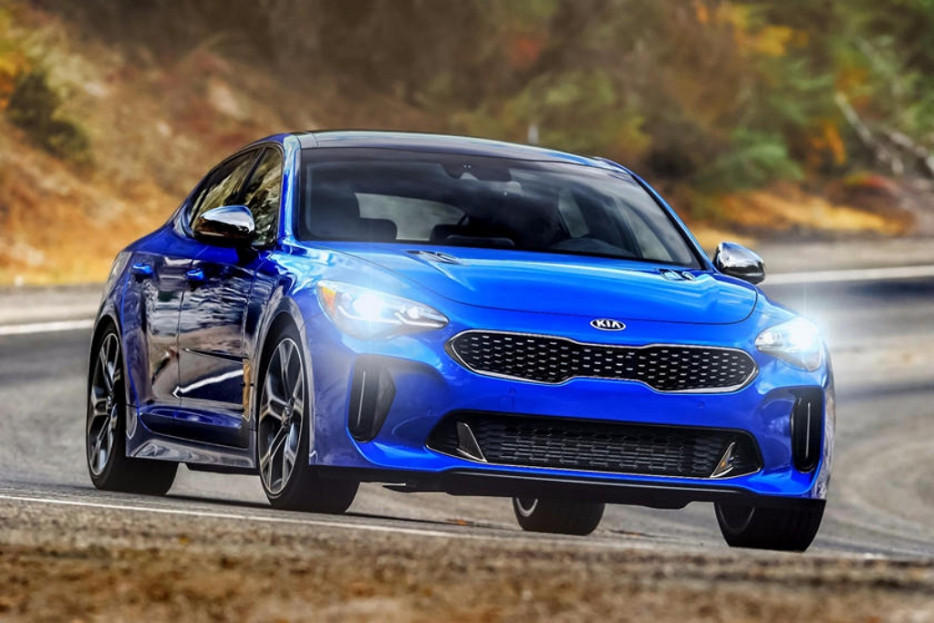 ภาพหลุด Kia Stinger รุ่นใหม่ มาพร้อมท่อขนาดใหญ่ คาดทำมาเพื่อรองรับตัวท็อป 400 แรงม้า