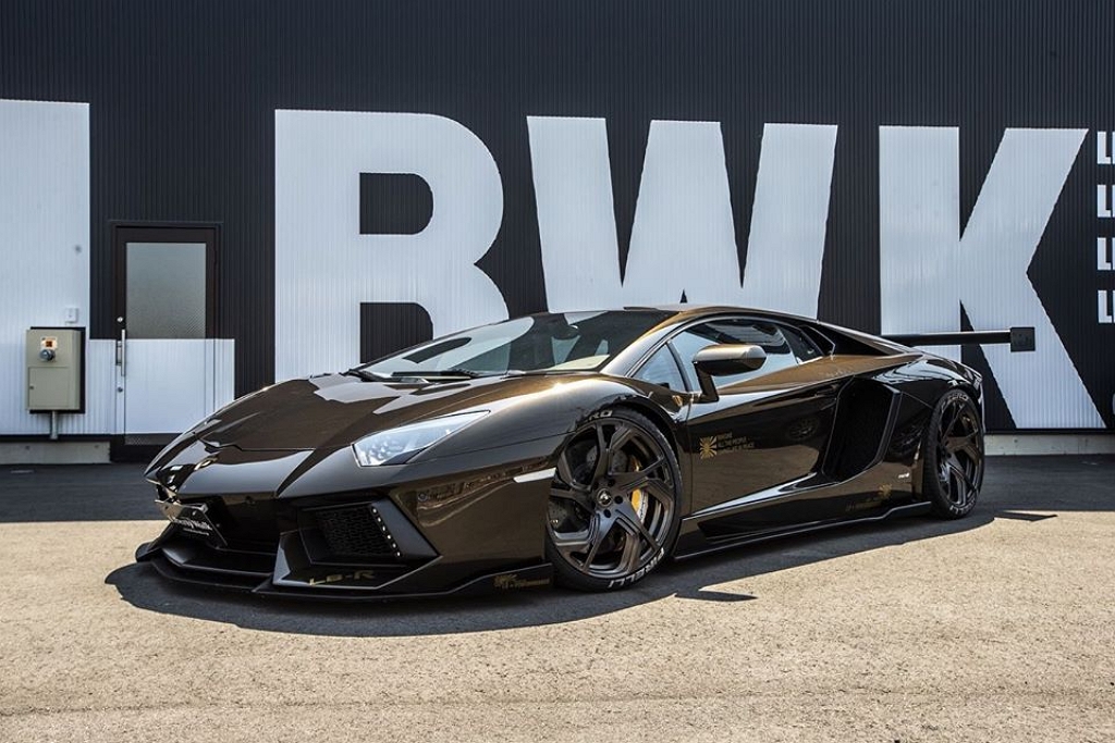 Lamborghini Aventador มาในสีน้ำตาลเข้มดุดัน ส่งตรงจากสำนักแต่ง Liberty Walk