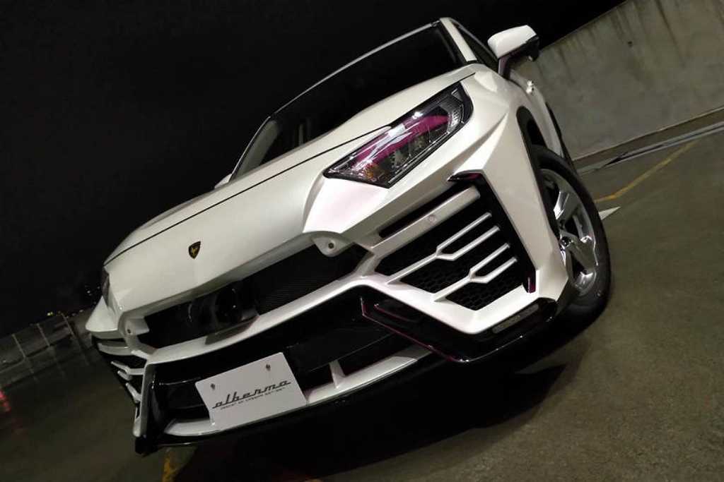 จะเป็นอย่างไรเมื่อ Toyota RAV4 ต้องมาอยู่ภายใต้หน้ากาก Lamborghini Urus