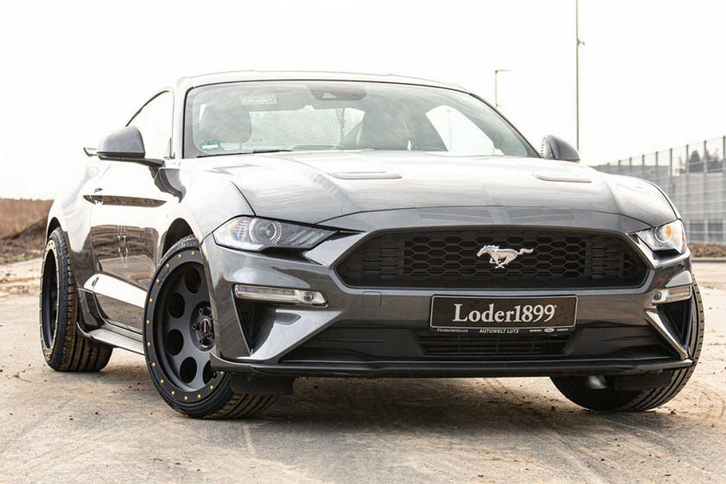 Ford Mustang คันนี้มีถิ่นฐานอยู่ในเยอรมัน มันมาพร้อมล้อที่ดุดันเกินต้าน