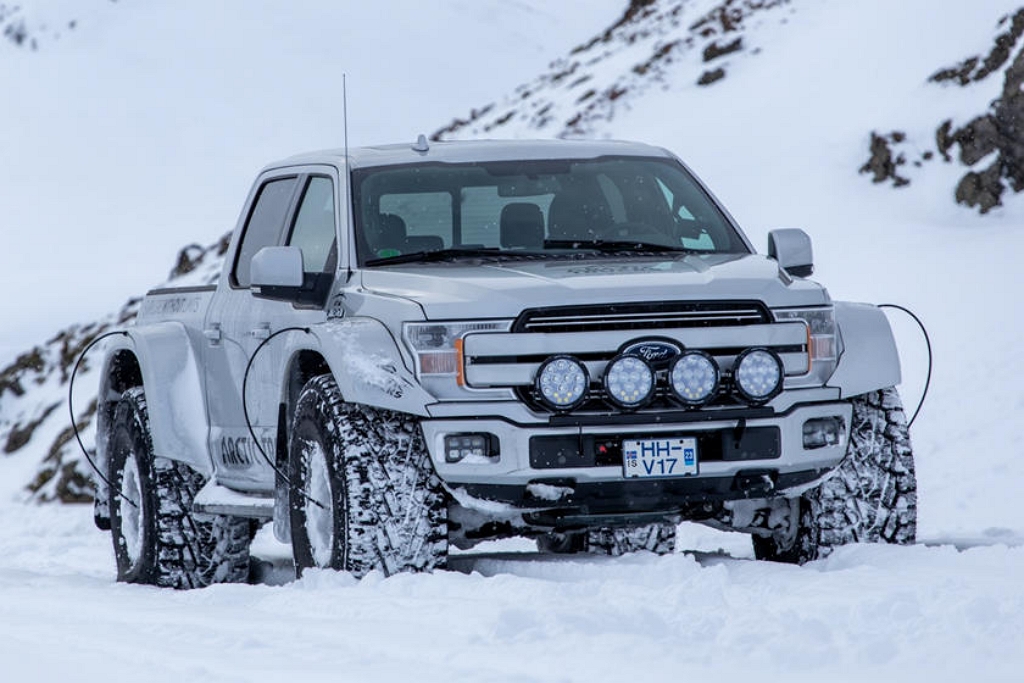 Ford F-150 AT44 อัพเกรดพิเศษมาเพื่อนลุยหิมะโดยเฉพาะ เสริมด้วยล้อขนาดใหญ่กว่า 44 นิ้ว