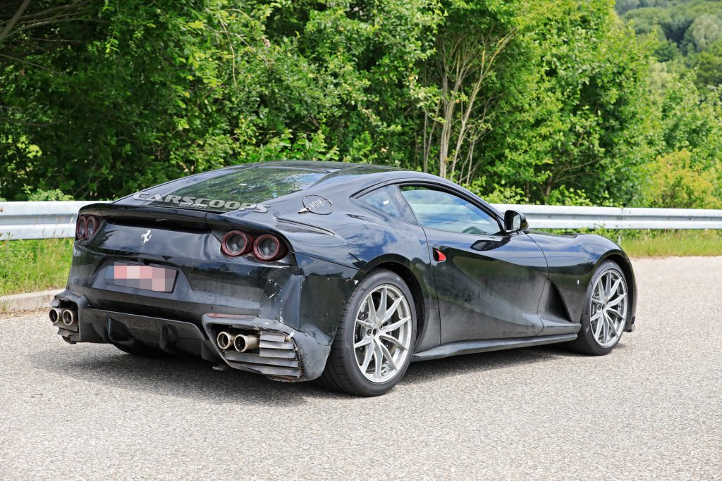 โผล่อีกโมเดลลับ Ferrari 812 ออกมาวิ่งทดสอบ ซึ่งคาดว่าจะเป็น GTO สุดดุดัน