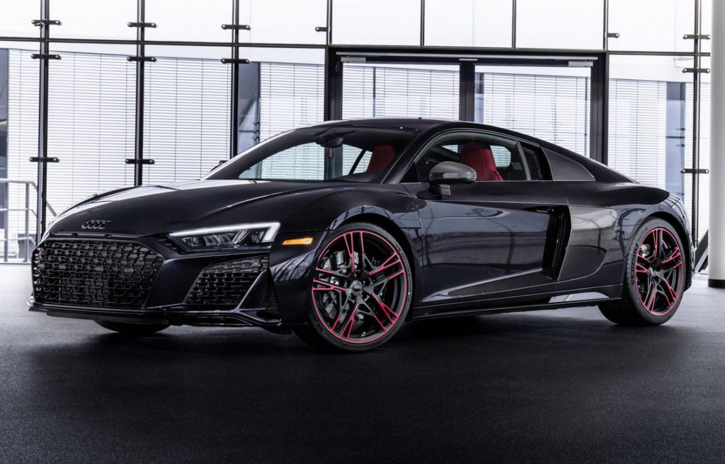 R8 Panther Edition RWD ซุปเปอร์คาร์รุ่นพิเศษ ที่มาพร้อมสีม่วงเข้มตัดกับสีแดงสุดสง่า