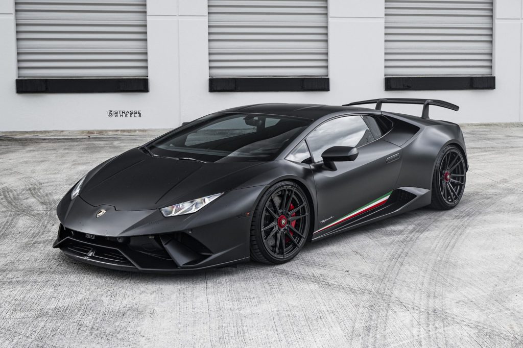 Huracan Performante เสริมดุด้วยเทอร์โบ โดดเด่นด้วยล้อสีดำสุดโหด