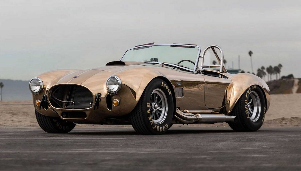 Shelby Cobra ที่สวยงามคันนี้ทำด้วยทองสัมฤทธิ์ทั้งหมด